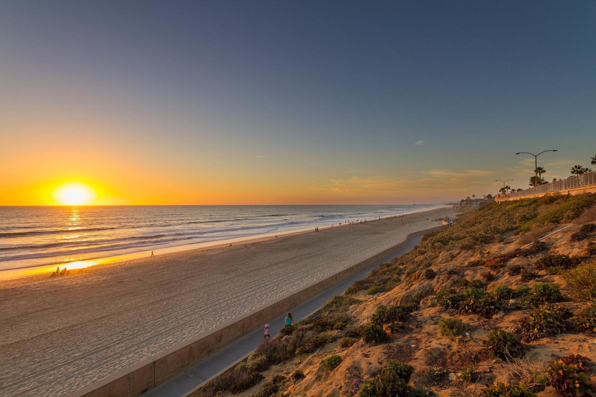 90 Walk Score, Steps To Beach, Dining Carlsbad Exterior foto